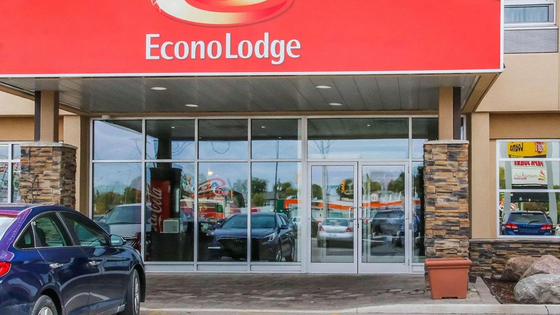 Econo Lodge Winnipeg Canada