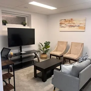 Well Furnished Basement Suite-with Private Entrance Apartment